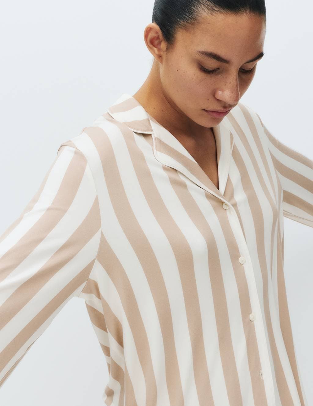 Marks & Spencer M&S Soft Touch Printed Revere Pyjama Set Neutral - 2