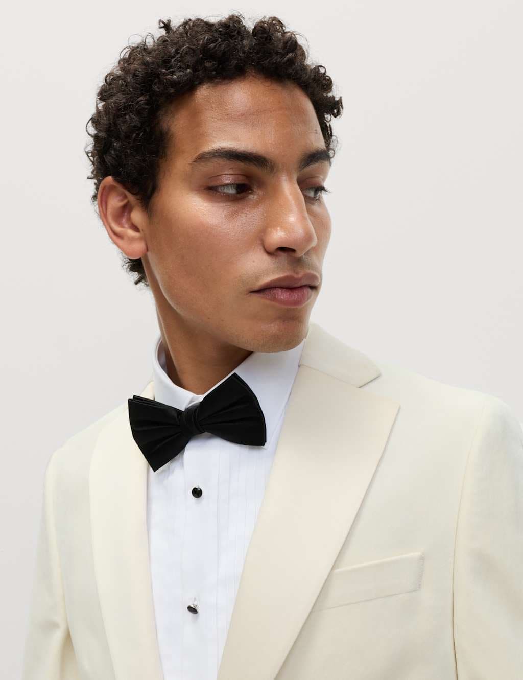 Marks & Spencer M&S Tailored Fit Velvet Blazer Ecru - 2